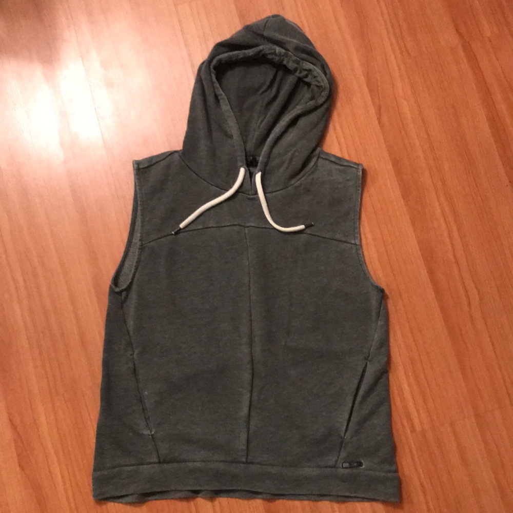 Betsey Johnson SZ M cutoff hoodie
